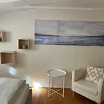 Stylische Gartenwohnung Mit Bergblick * Smihel nad Pliberkom