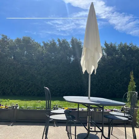 Apartment Stylische Gartenwohnung Mit Bergblick *
