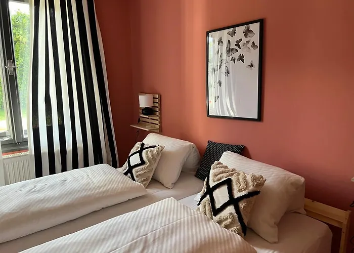 Stylische Gartenwohnung Mit Bergblick Smihel nad Pliberkom