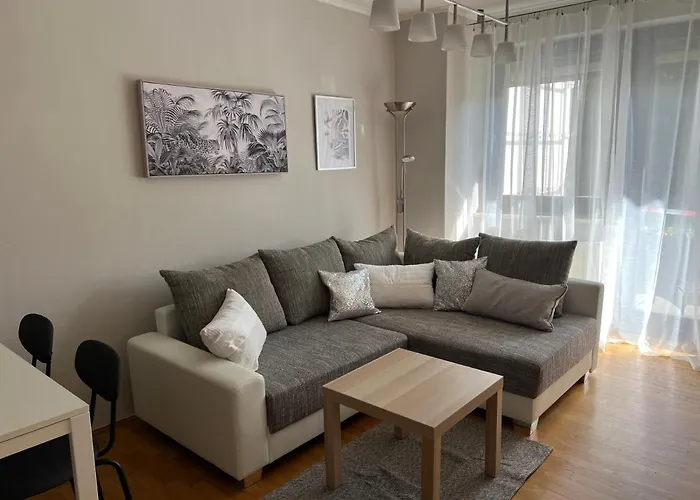 Stylische Gartenwohnung Mit Bergblick