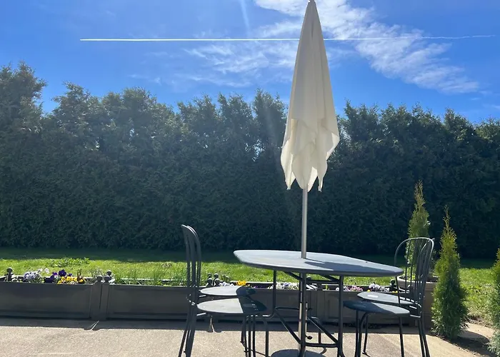 Apartman Stylische Gartenwohnung Mit Bergblick *