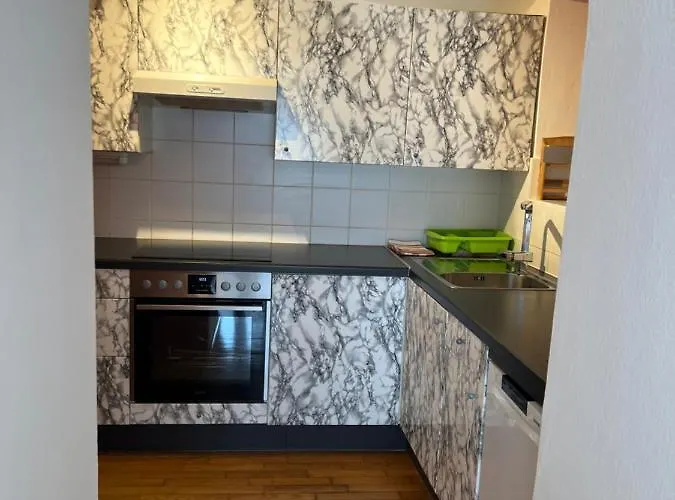 Stylische Gartenwohnung Mit Bergblick *